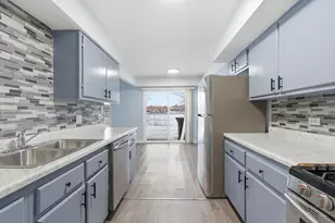 7526 Bristol Ln, Hanover Park, IL 60133 - Photo 5