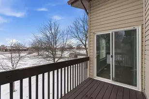 7526 Bristol Ln, Hanover Park, IL 60133 - Photo 13