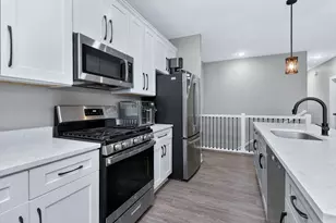 507 Anjali Court, Sycamore, IL 60178 - Photo 7