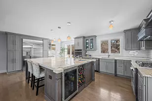 1990 Berry Ln, Des Plaines, IL 60018 - Photo 9