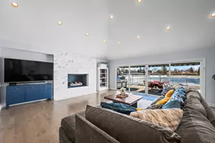 1990 Berry Ln, Des Plaines, IL 60018 - Photo 15