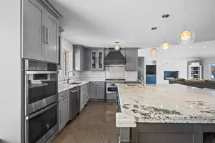 1990 Berry Ln, Des Plaines, IL 60018 - Photo 11