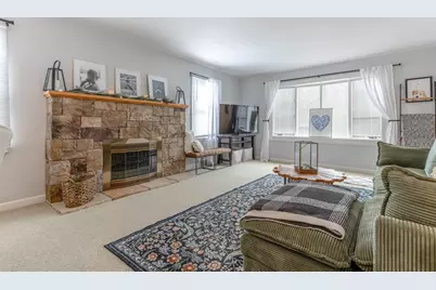 3 Lakeview Drive, Mundelein, IL 60060 - Photo 5