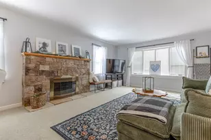 3 Lakeview Dr, Mundelein, IL 60060 - Photo 5