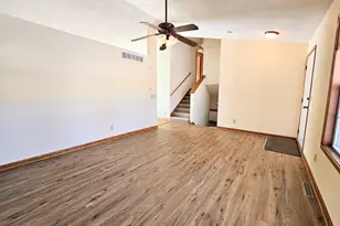 4753 Edenberry Ln, Rockton, IL 61072 - Photo 5