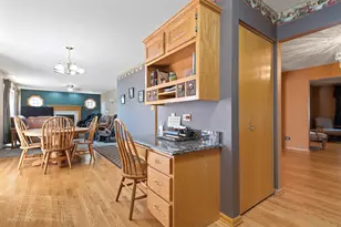 802 Joanne Dr, Minooka, IL 60447 - Photo 9