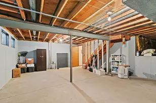 682 Alice Pl, Elgin, IL 60123 - Photo 15