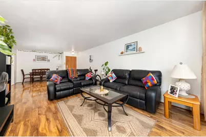 7525 Nantucket Drive #210, Darien, IL 60561 - Photo 7