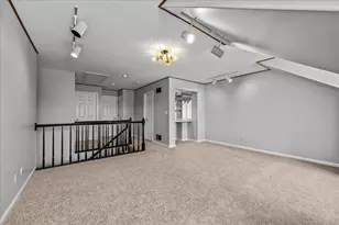 1709 Koehling Rd, Northbrook, IL 60062 - Photo 9