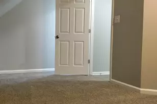 8320 S Muskegon Ave, Chicago, IL 60617 - Photo 5