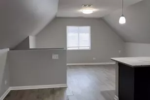 8320 S Muskegon Ave, Chicago, IL 60617 - Photo 9