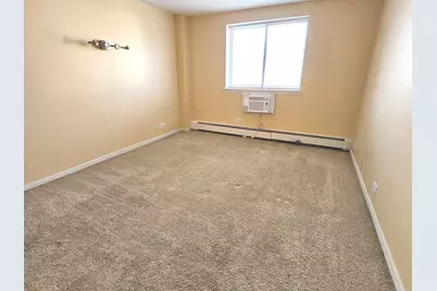 1375 Rebecca Drive #219, Hoffman Estates, IL 60194 - Photo 9