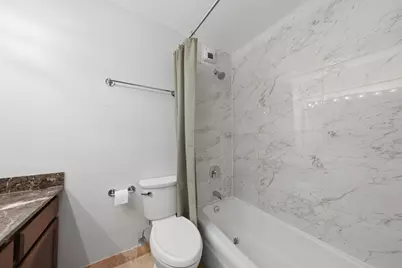 525 W Hawthorne Place #1906, Chicago, IL 60657 - Photo 11