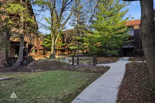 9609 Austin Ave, Oak Lawn, IL 60453 - Photo 3