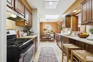 234 Peach Tree Ln, Elk Grove Village, IL 60007 - Photo 13