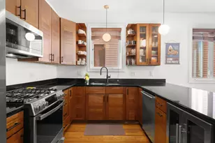 2407 W Moffat St, Chicago, IL 60647 - Photo 11