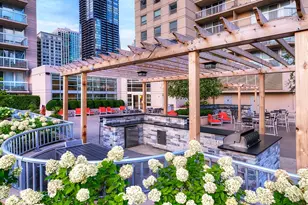 545 N Dearborn St, Chicago, IL 60654 - Photo 25