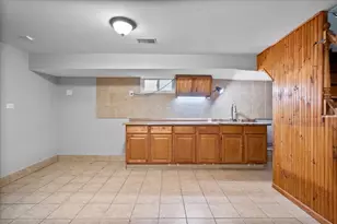 6707 N Whipple St, Chicago, IL 60645 - Photo 13