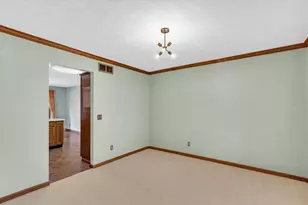 2807 Willow Bend Rd, Champaign, IL 61822 - Photo 7