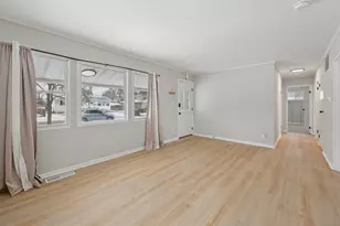 26 E Normandy Dr, Chicago Heights, IL 60411 - Photo 5