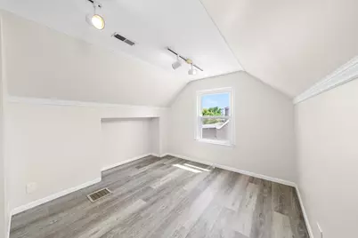 9417 S 78th Avenue, Hickory Hills, IL 60457 - Photo 11