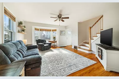 5300 W Foster Avenue, Chicago, IL 60630 - Photo 3