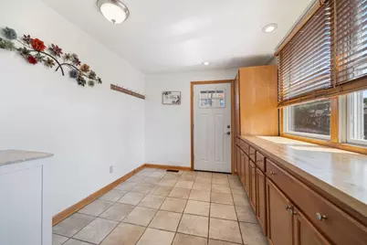 5300 W Foster Avenue, Chicago, IL 60630 - Photo 11