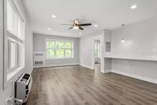 1303 W Estes Ave, Chicago, IL 60626 - Photo 5