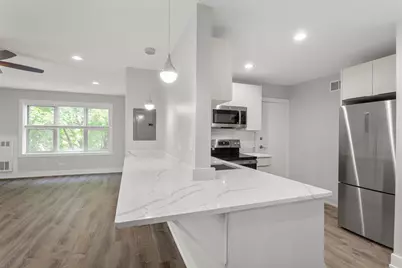 1303 W Estes Avenue #2W, Chicago, IL 60626 - Photo 3