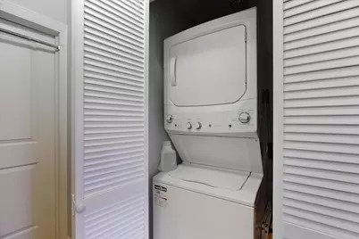 3040 W Diversey Avenue #2S, Chicago, IL 60647 - Photo 11