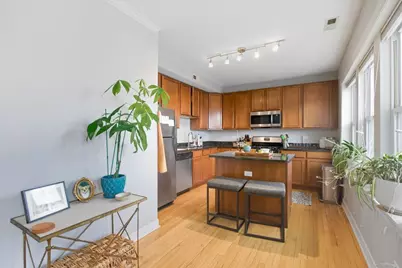 3040 W Diversey Avenue #2S, Chicago, IL 60647 - Photo 7