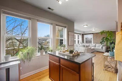 3040 W Diversey Avenue #2S, Chicago, IL 60647 - Photo 5