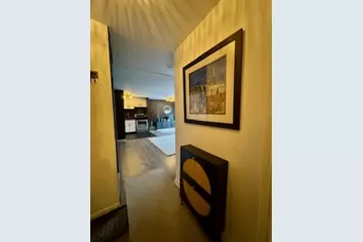 700 W Bittersweet Place #210, Chicago, IL 60613 - Photo 9