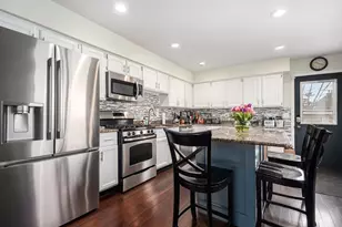 566 W Comstock Ave, Elmhurst, IL 60126 - Photo 5