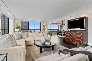 180 E Pearson St, Chicago, IL 60611 - Photo 7