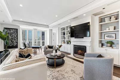 11 E Walton Street #4202, Chicago, IL 60611 - Photo 7
