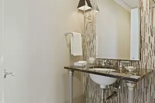 11 E Walton St, Chicago, IL 60611 - Photo 37