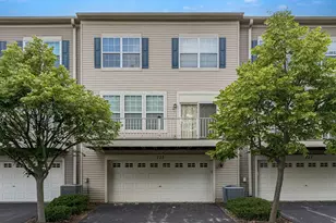 733 Station Blvd, Aurora, IL 60504 - Photo 7