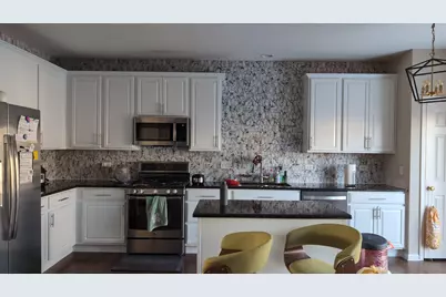 733 Station Boulevard, Aurora, IL 60504 - Photo 7