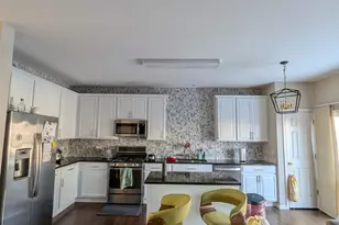 733 Station Blvd, Aurora, IL 60504 - Photo 5