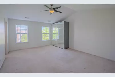 733 Station Boulevard, Aurora, IL 60504 - Photo 11