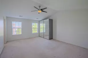733 Station Blvd, Aurora, IL 60504 - Photo 11