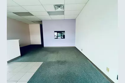 1565 Dekalb Avenue #D, Sycamore, IL 60178 - Photo 5