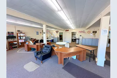 1303 E Circle Drive, Streator, IL 61364 - Photo 9