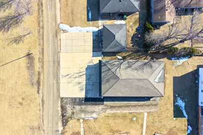 1303 E Circle Drive, Streator, IL 61364 - Photo 5