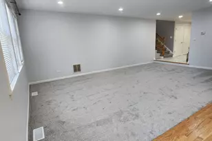 105 Aspen Dr, Schaumburg, IL 60194 - Photo 15