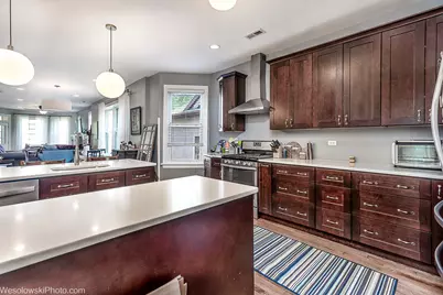 [Address not provided], Chicago, IL 60641 - Photo 7