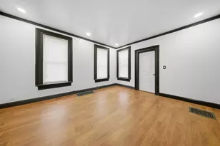 525 S Lasalle St, Aurora, IL 60505 - Photo 3