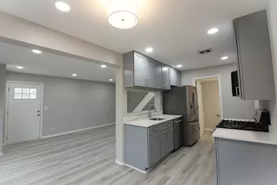 360 Farmingdale Circle #360, Vernon Hills, IL 60061 - Photo 5