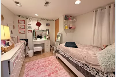 4918 N Moody Avenue, Chicago, IL 60630 - Photo 35